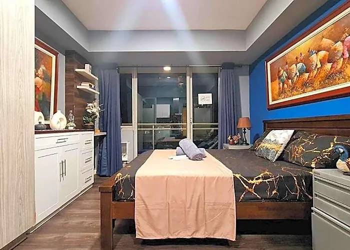 Azure Paranaque Near Airport Отель Манила