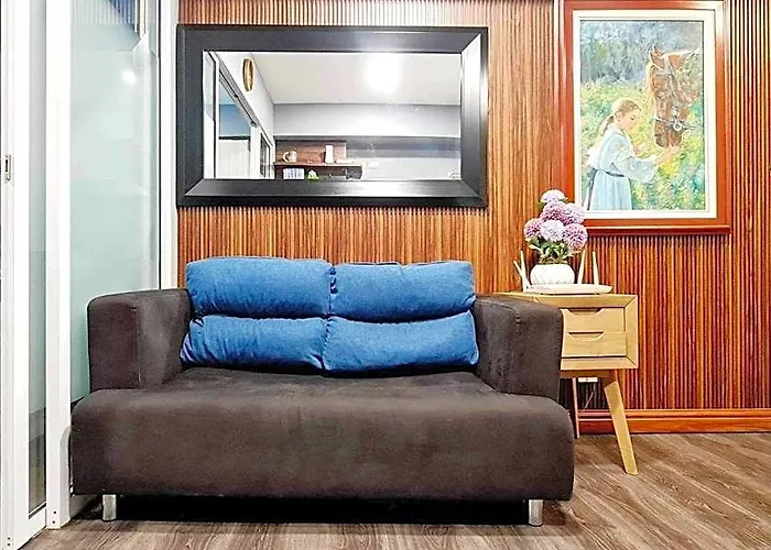 Отель Azure Paranaque Near Airport Манила