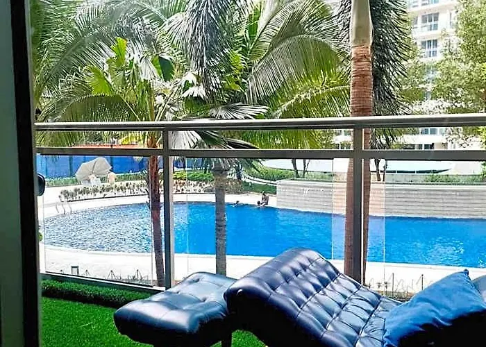 Azure Paranaque Near Airport Отель Манила