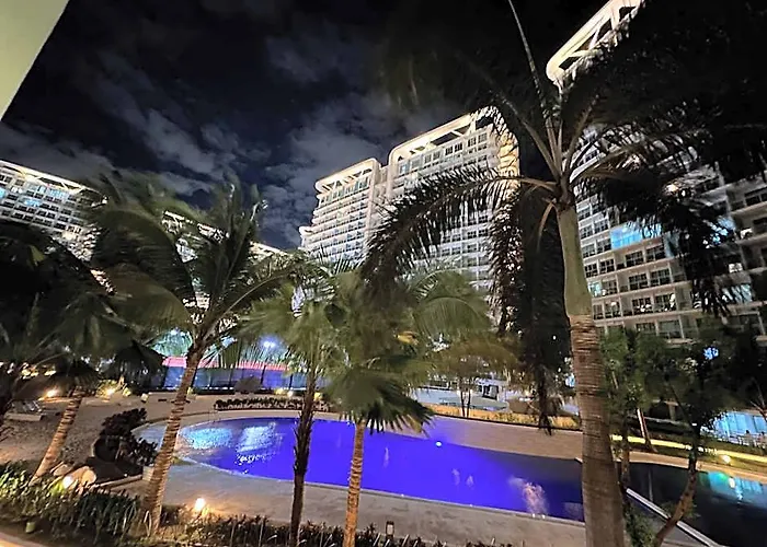 Azure Paranaque Near Airport Отель 5*